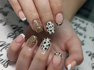 Pini's Nails