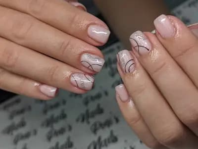 Pini's Nails