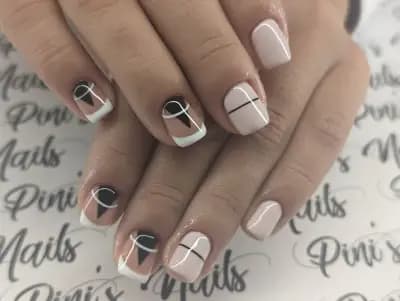 Pini's Nails