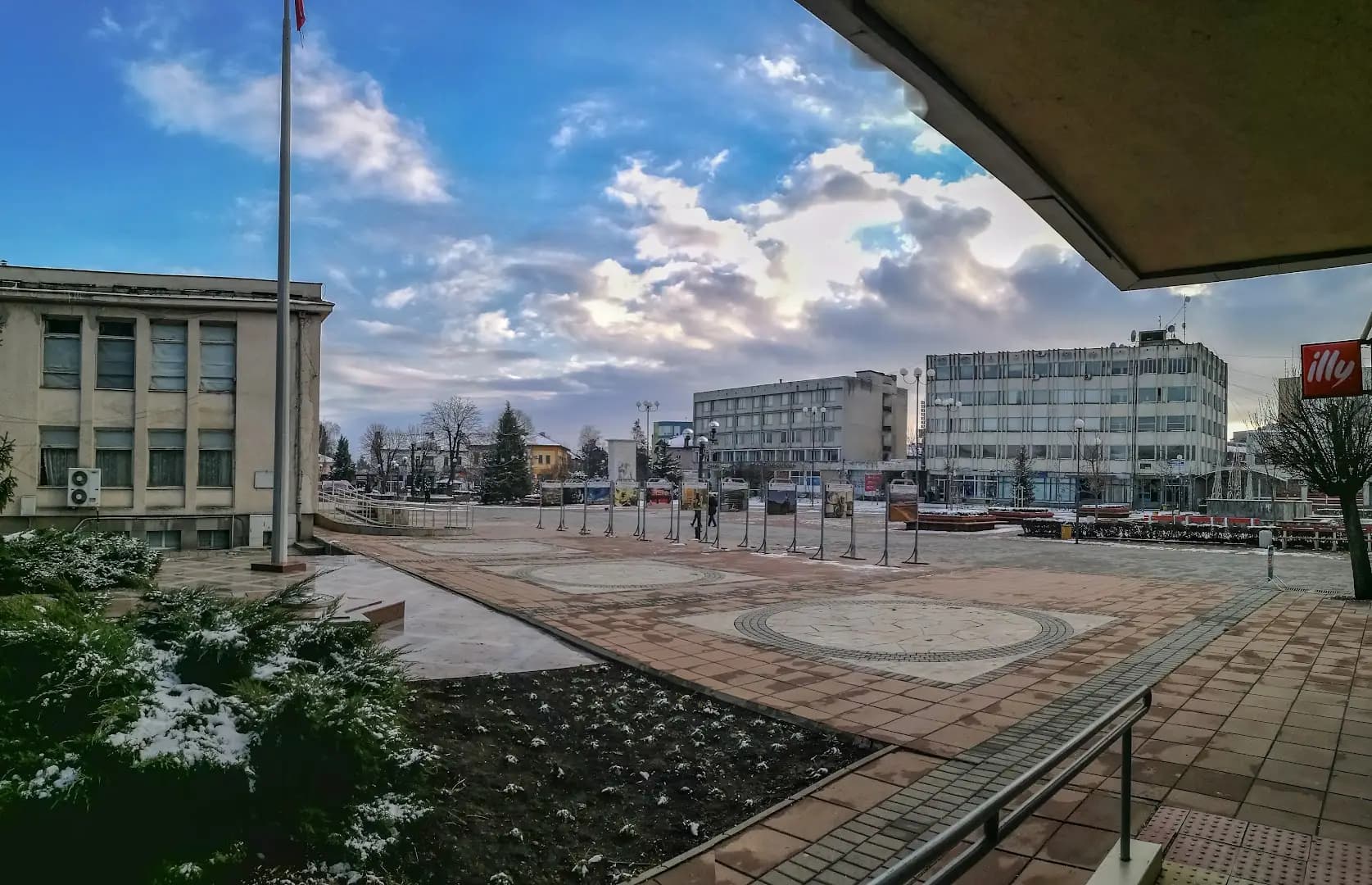 Банка ДСК