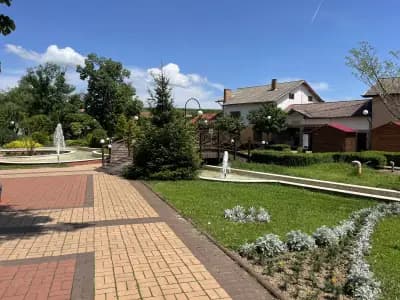 Село Чавдар - централен площад