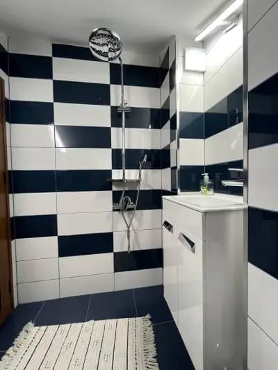 Stylish three bed condo