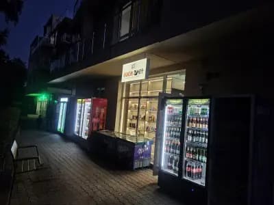 Денонощен магазин Quick Shop Premium (кештерминал) Пици и Принцеси