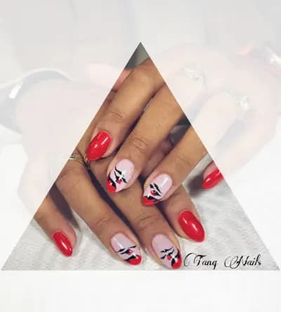 СТУДИО ЗА МАНИКЮР TANQ NAILS