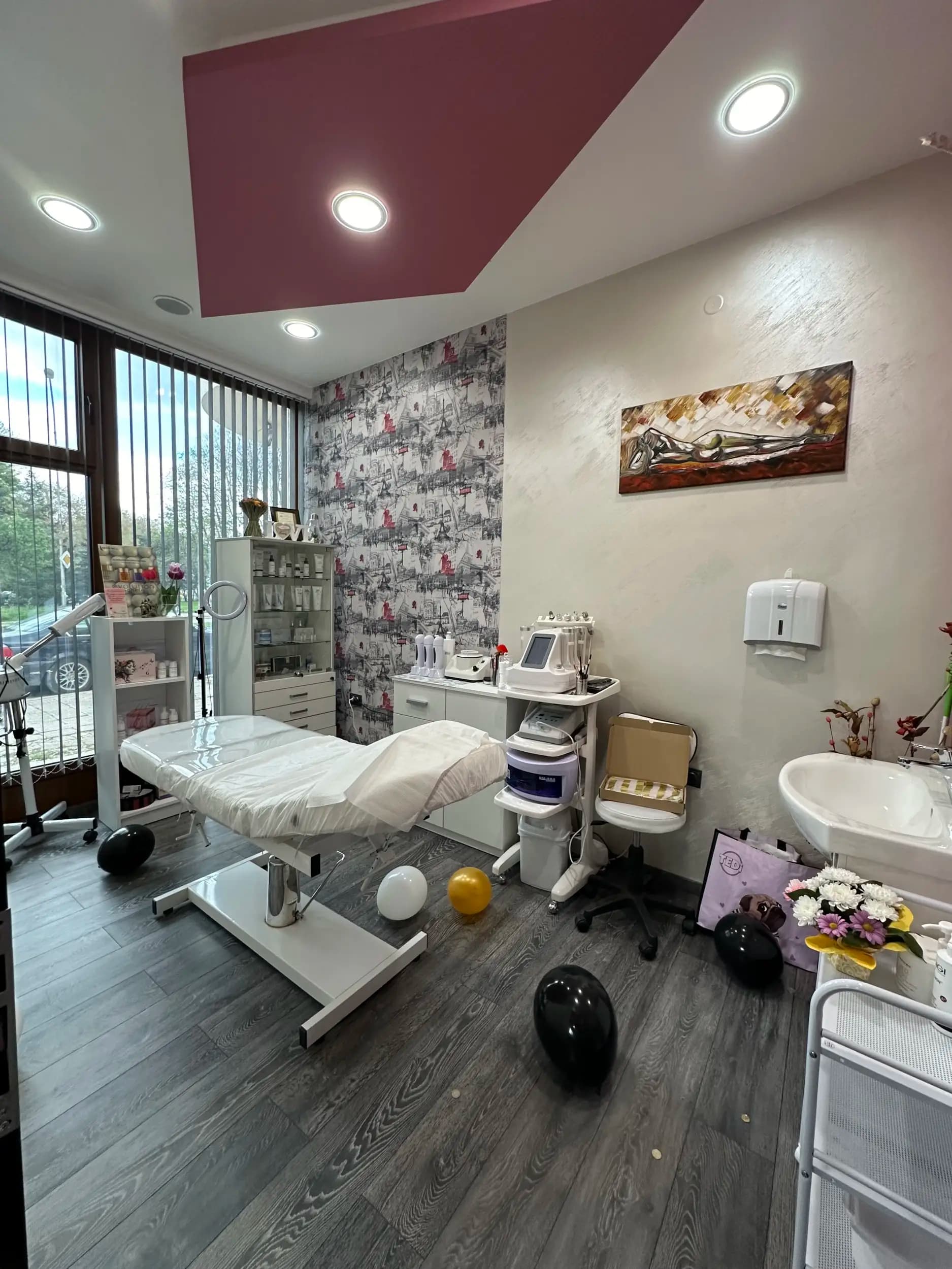 HELL’S BEAUTY STUDIO