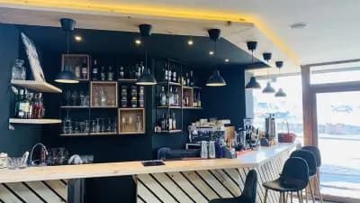 sCHEERS Bar&Coffee