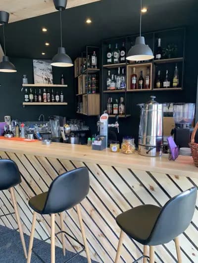 sCHEERS Bar&Coffee