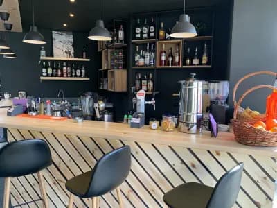 sCHEERS Bar&Coffee