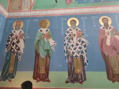 ХРАМ " СВ. ТРИ СВЕТИТЕЛИ" - ШУМЕН