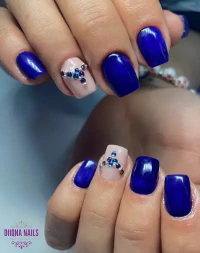 Diiqna nails