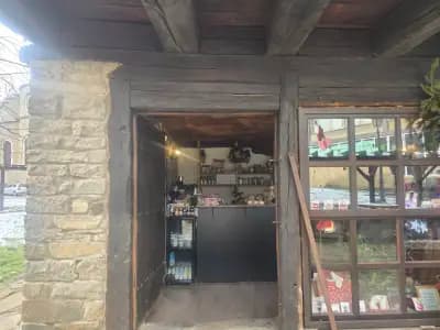 Билкопродавницата-кафе-сладкарница и магазин