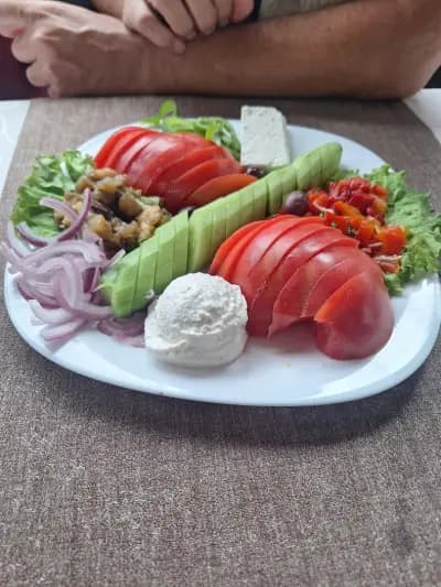 Ресторант ,, Неда '' , хотел Ангелов