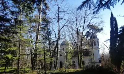 Храм "Св. Теодор Тирон"