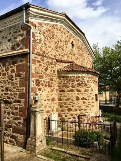 Храм "Св.Николай Мирликийски"