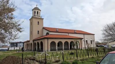 Православен храм “Св. Арх. Михаил”