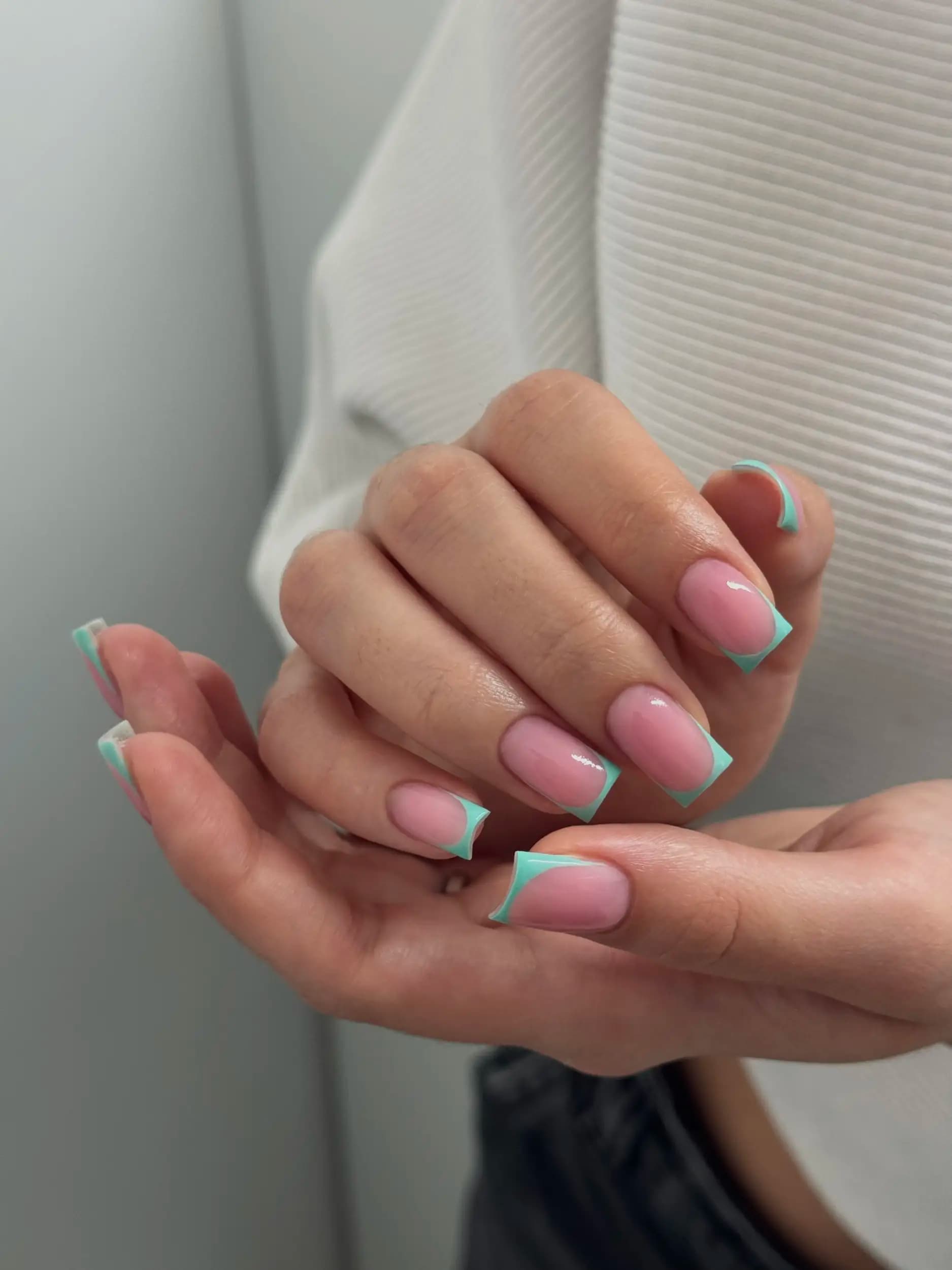 ÉLÉGANCE - nail salon by Denitsa