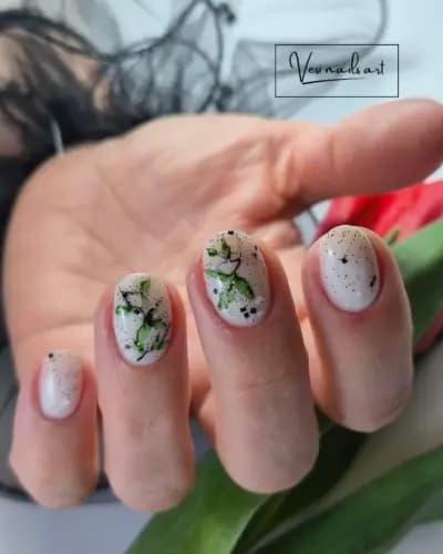 Vesi Nails Art