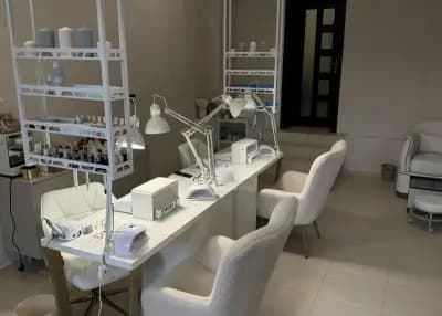 Simple by Eleonora Velinova