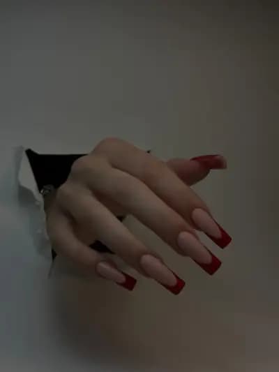 Simple by Eleonora Velinova