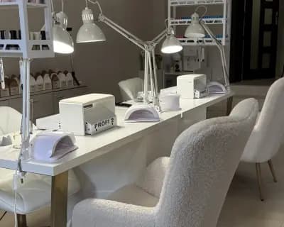 Simple by Eleonora Velinova