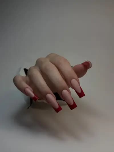 Simple by Eleonora Velinova