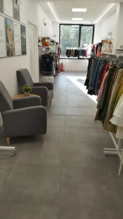 магазин Humana second hand