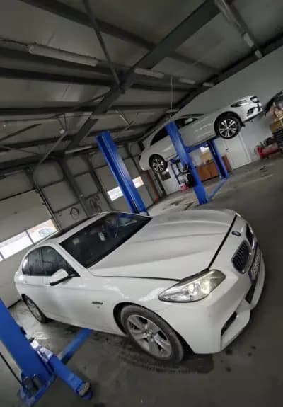 CITY CAR GARAGE
