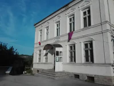 МИТРОПОЛИЯ