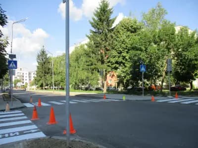 ИНФРАСТРОЕЖИ - Гараж и складова база