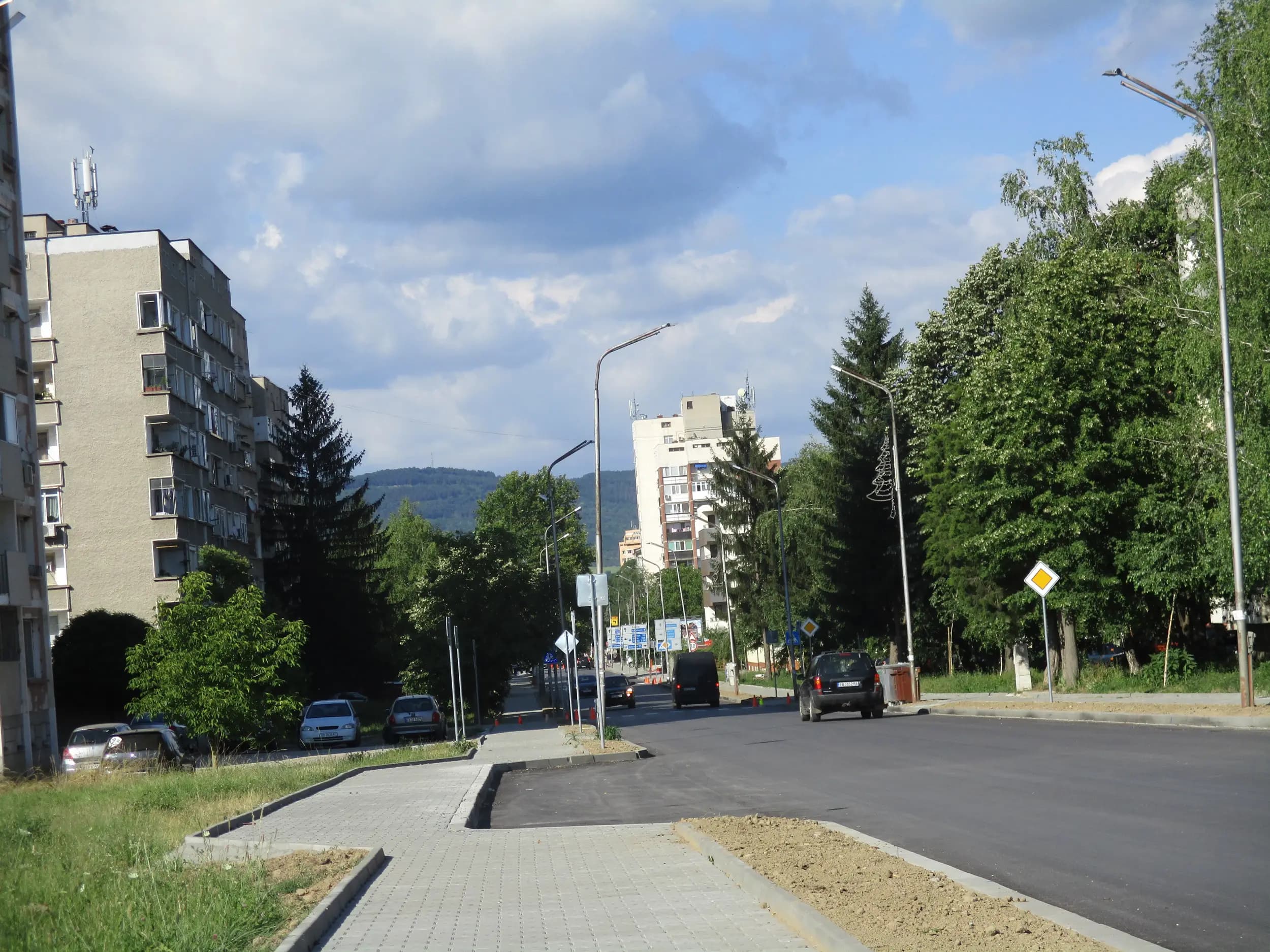 ИНФРАСТРОЕЖИ - Гараж и складова база