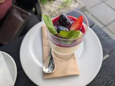 Attitude - Food & Wine