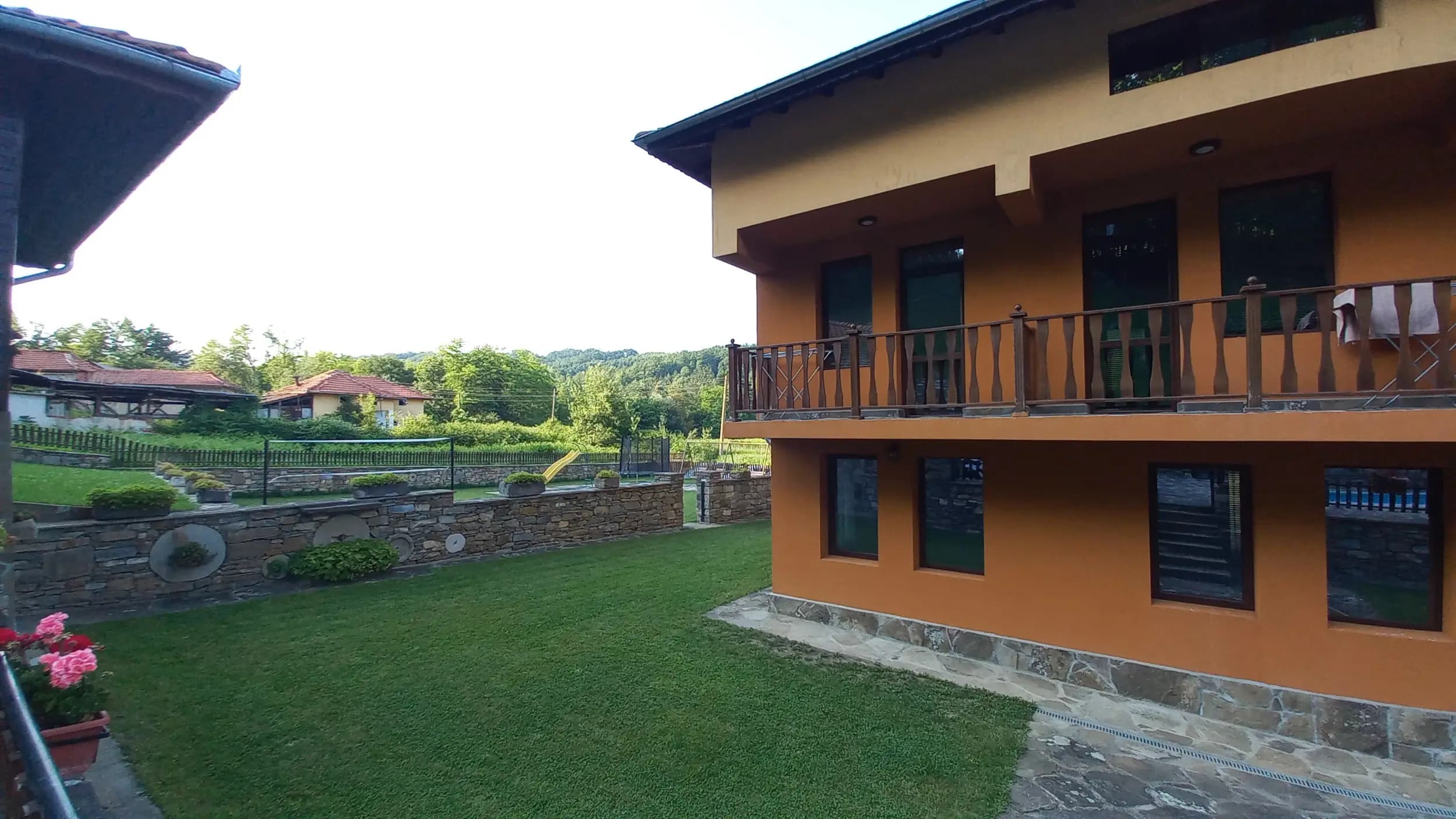 Къща за гости Детелини