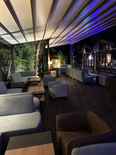 Pool House 147