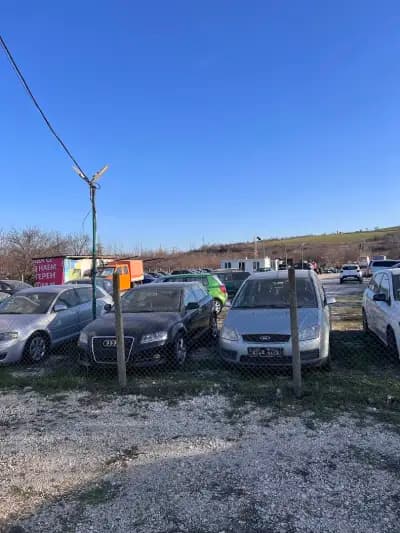 Дистас Коли под наем