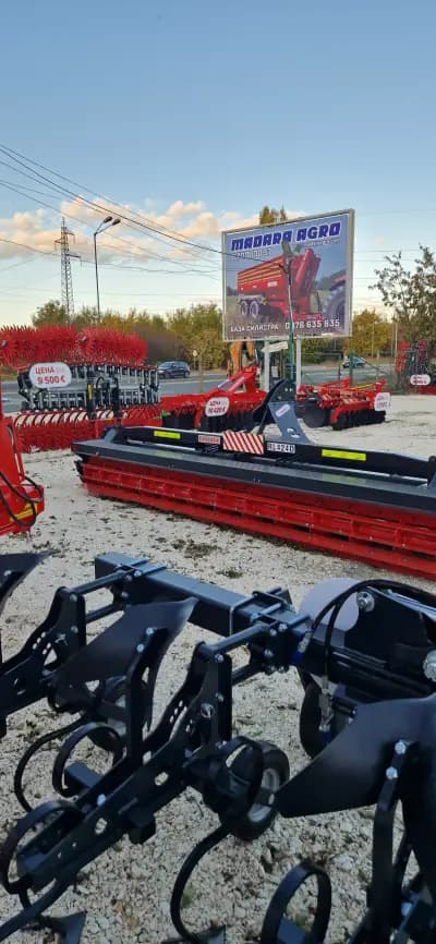 Дистас Коли под наем