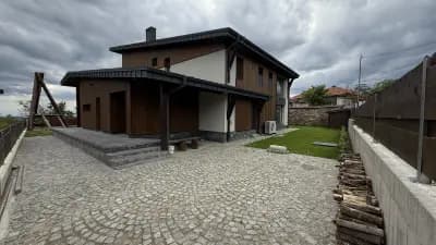Veles Luxury House