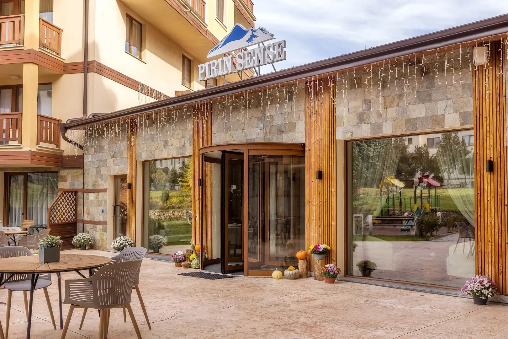 Pirin Sense Apartment Complex