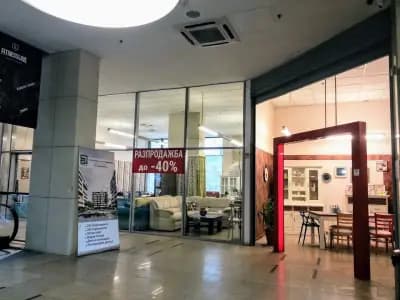 Бизнес Център - бивш ПФОЕ Мол/Mall Varna