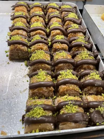 Beyzade Lozenets - Baklava, Kunefe & Borek