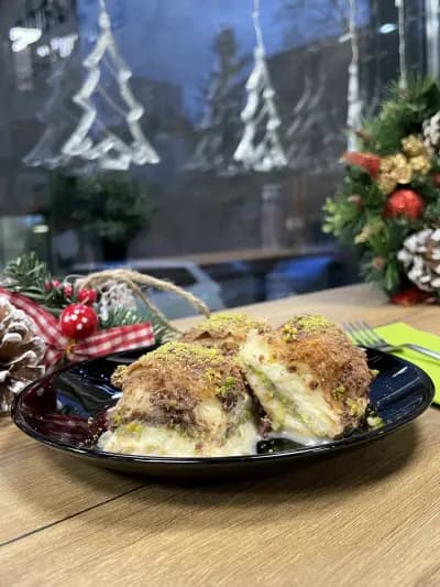 Beyzade Lozenets - Baklava, Kunefe & Borek