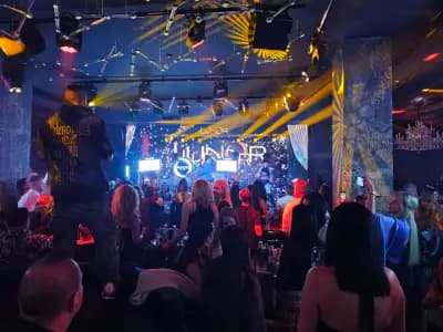 LunOr Bar & Club
