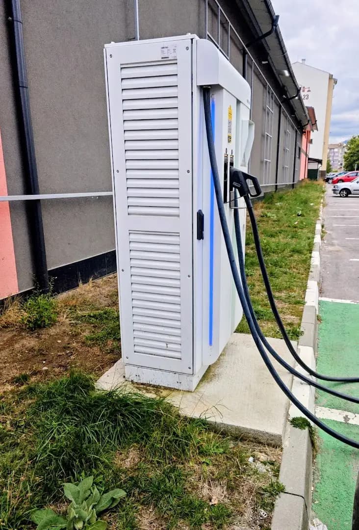 Станция за зареждане Fines