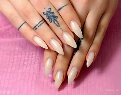 Салон за красота "Доби"-маникюр,педикюр,ноктопластика,ламиниране на мигли