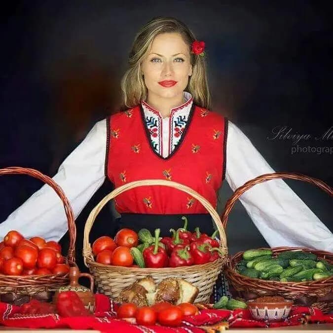 Клуб за народни танци "Жътвари" - гр. Добрич