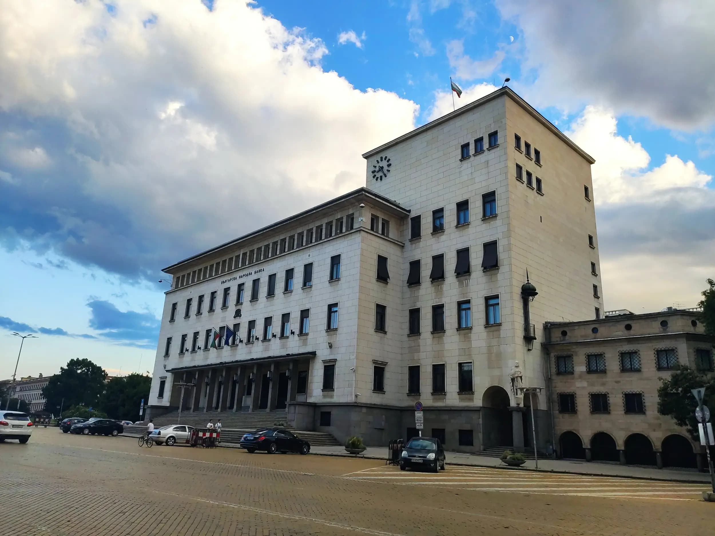 Паркинг на БНБ