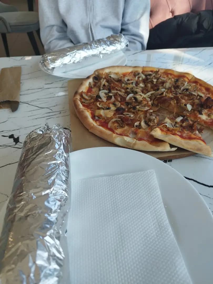 Rose pizza