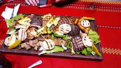 СЕМЕЕН ХОТЕЛ ВЕНЦИ