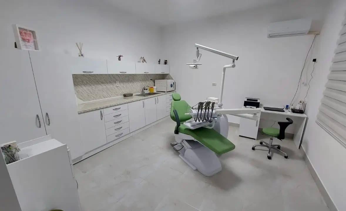 Дентален Кабинет д-р Фериска Абазова - Feriska DENT