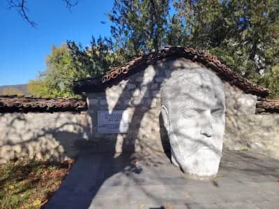 Туристически информационнен център град Елена