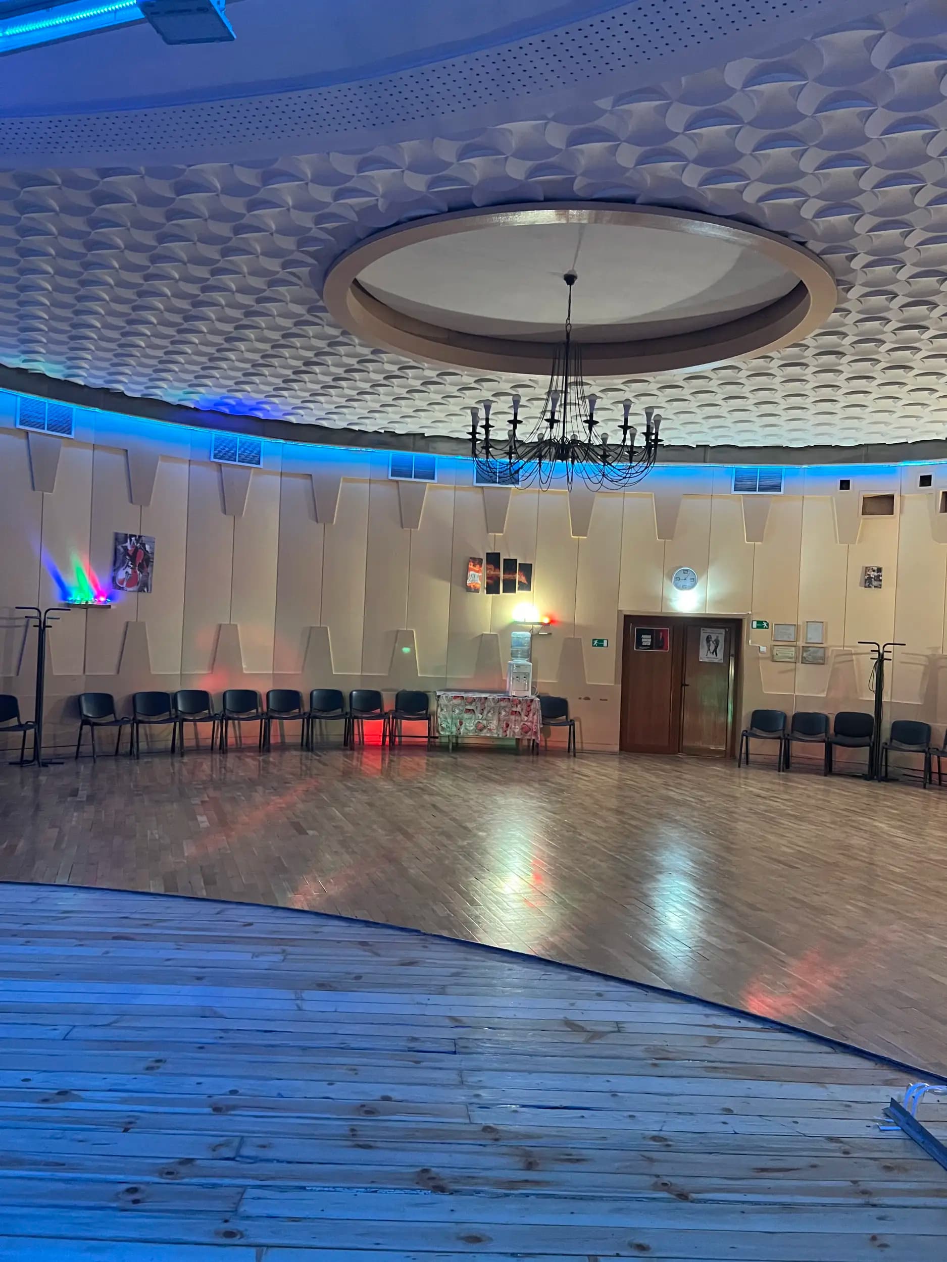 Памбос денсинг сентър